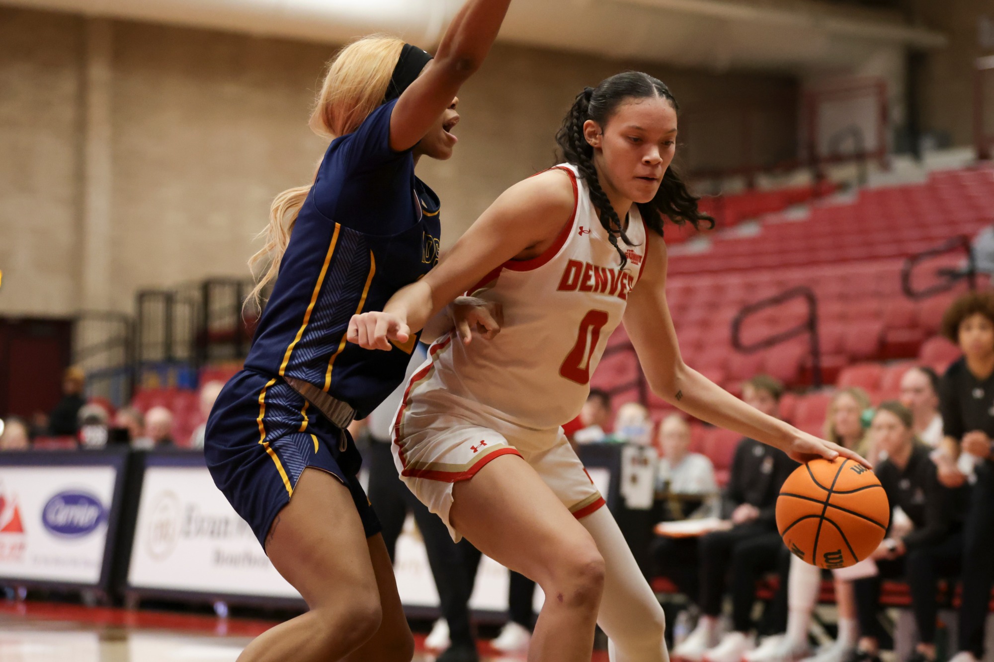 21 JAN. 2025: The University of Denver Women’s Basketball team takes on Kansas City at Hamilton Gymnasium in Denver, CO. (Chris Swann/Clarkson Creative Photography)