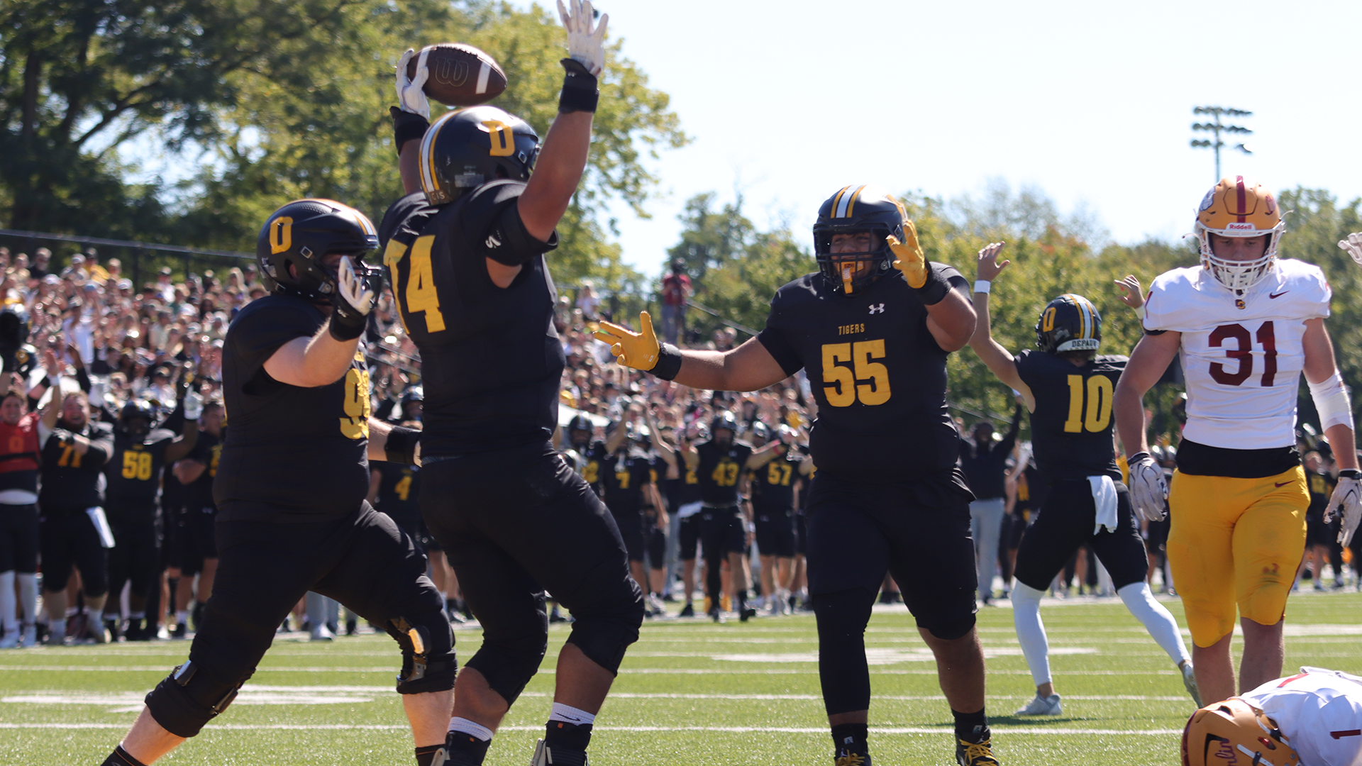 Bennett Smith touchdown vs. Oberlin