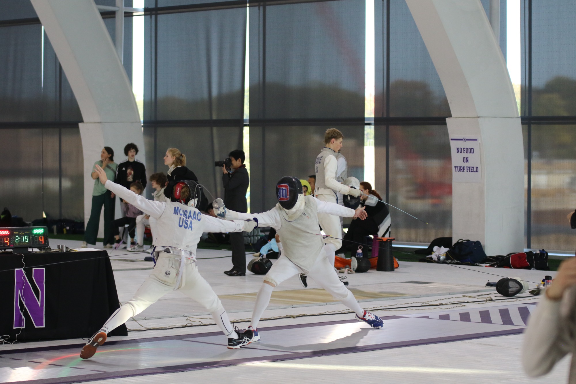 Phillip Hunter (foil) match #2 (pic 2)