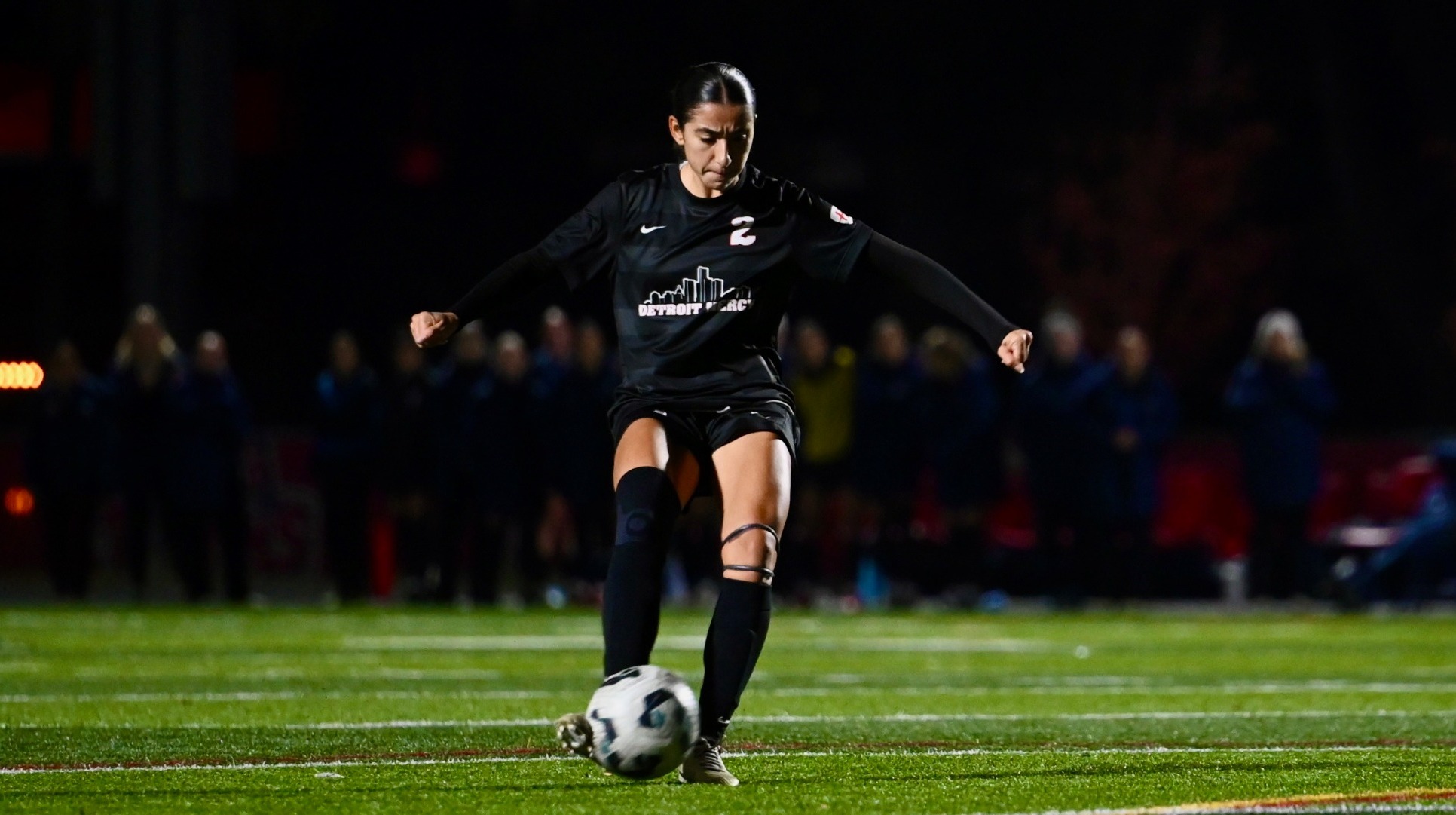 Soraya Puerto-Khalil fires a strike for the equalizing goal to draw even at 1-1 vs Oakland 