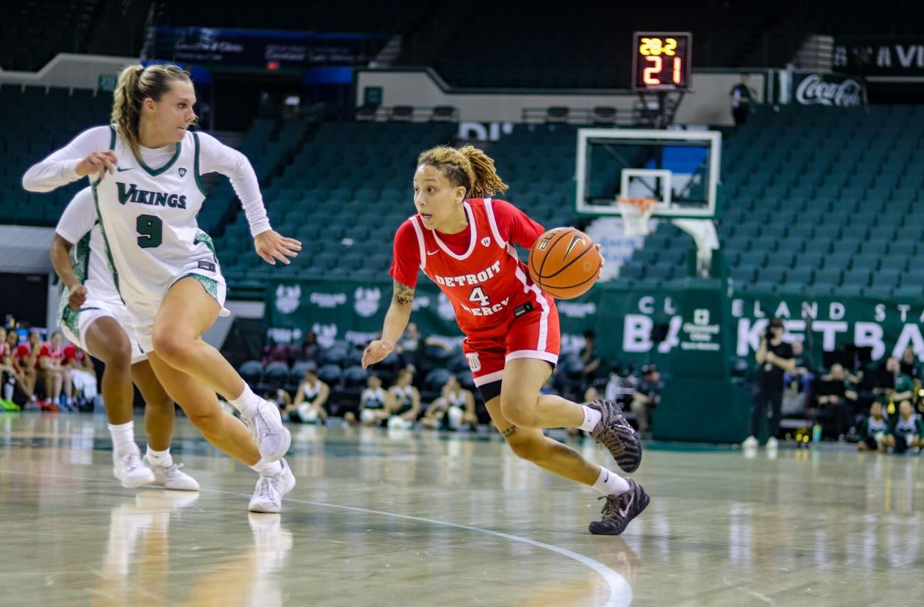 Myonna Hooper drive to the hoop at CSU