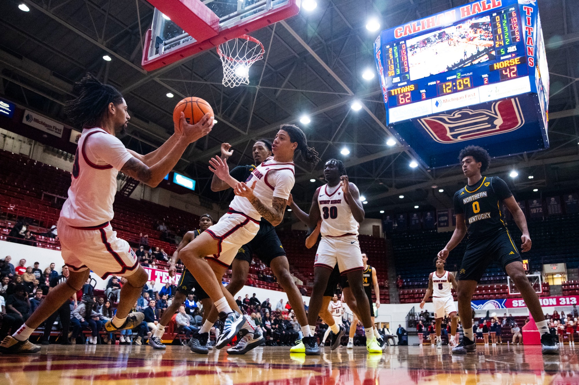 Jared Lary grabs a rebound 