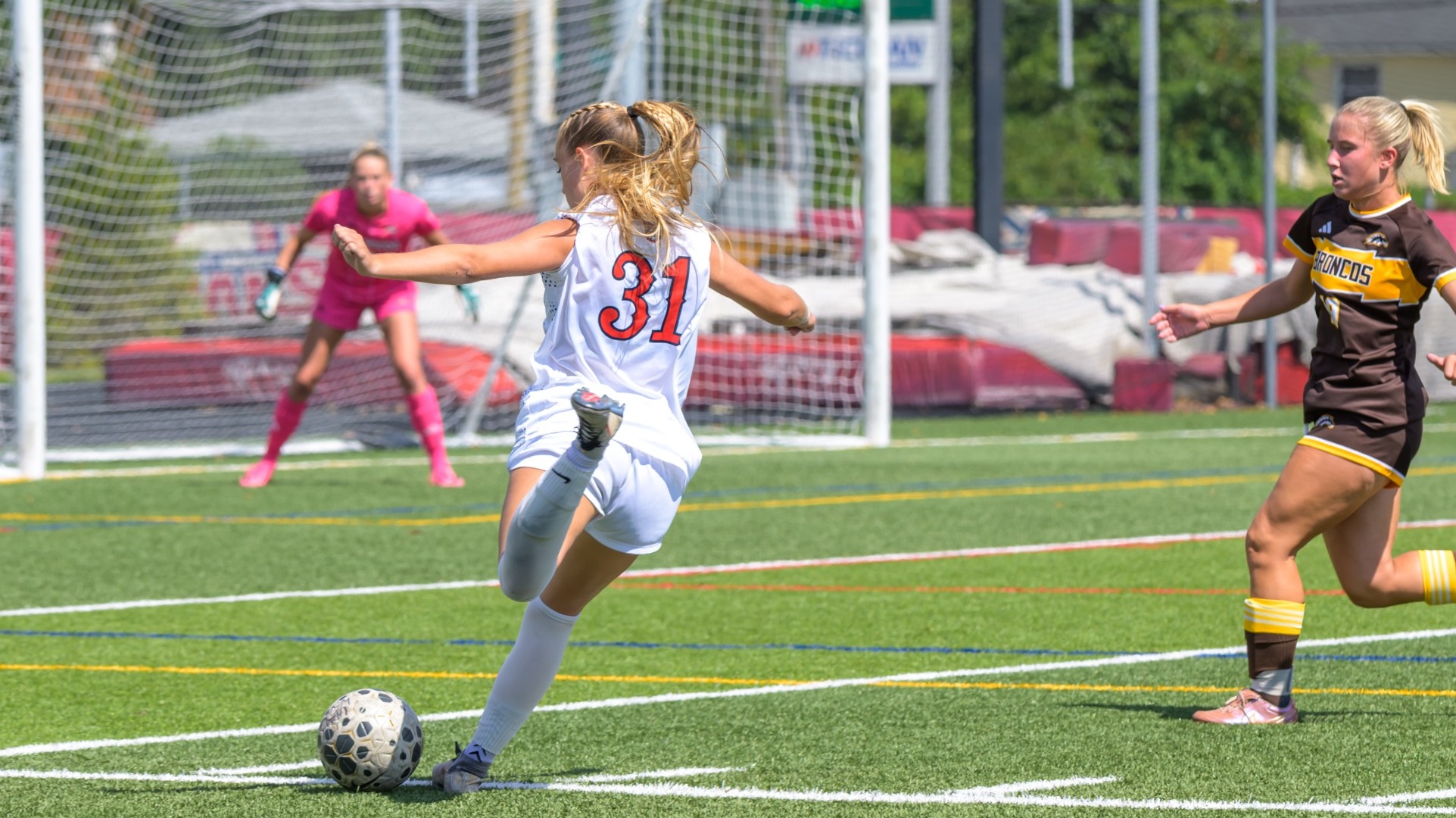 Avery Mondoux lines up a shot