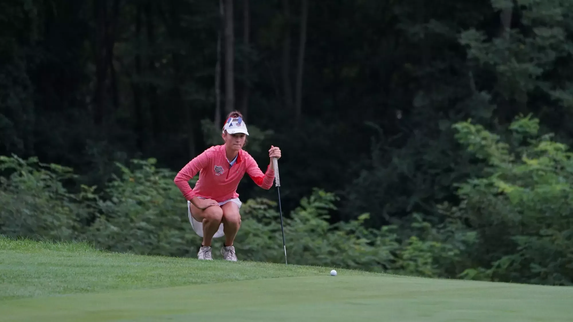 Kassandra Rombouts putting 