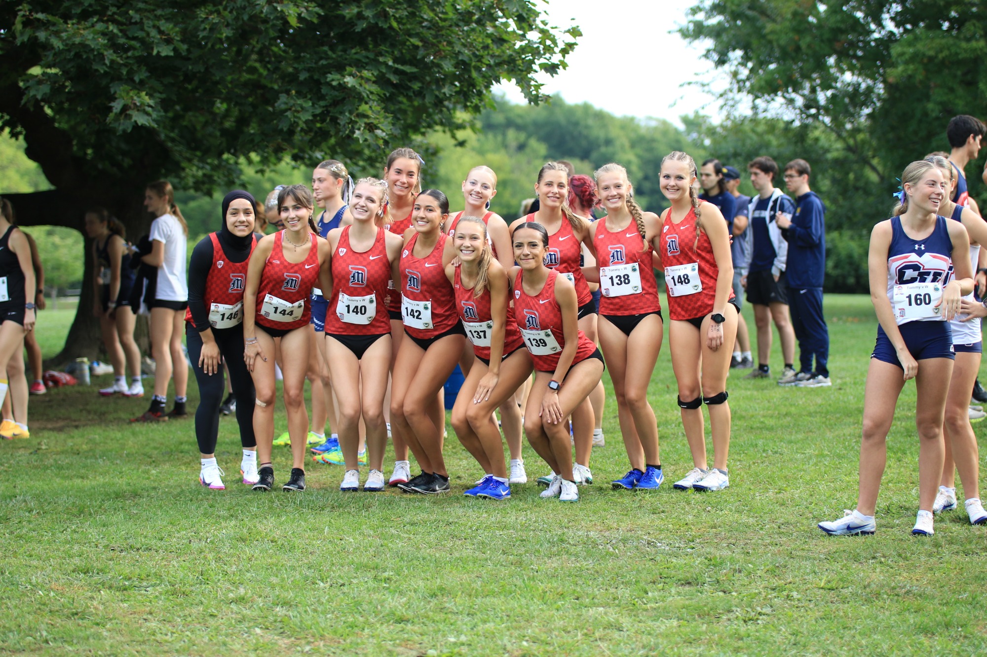 The women's team at the Tommy Titan vs W The Warrior Cross Country Classic