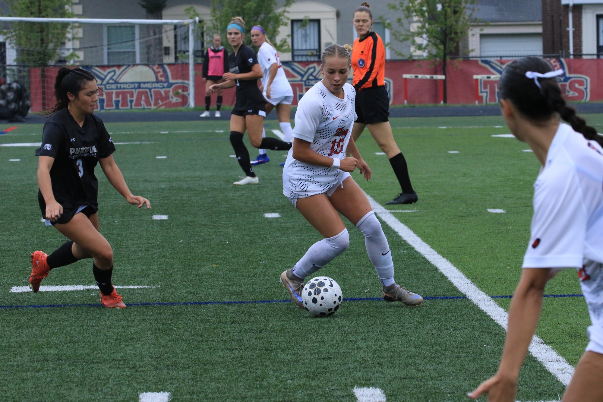 Emma Henry on offense 