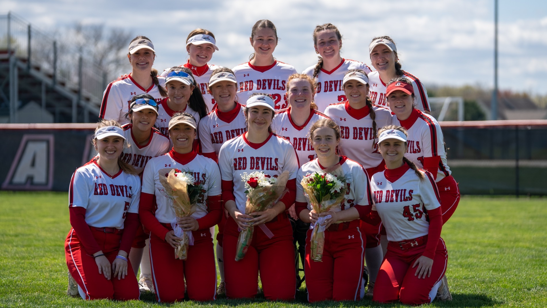 Softball 2025 Senior Day team photo on 4-13-25 versus Ursinus College