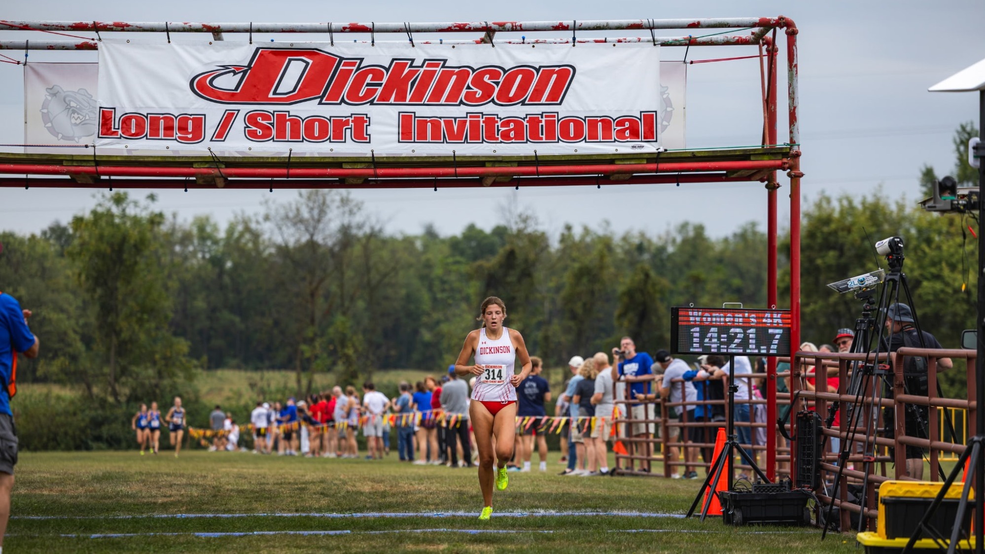 Liza Barbash crosses the finish line at the 2025 Dickinson Long-Short Invitational 