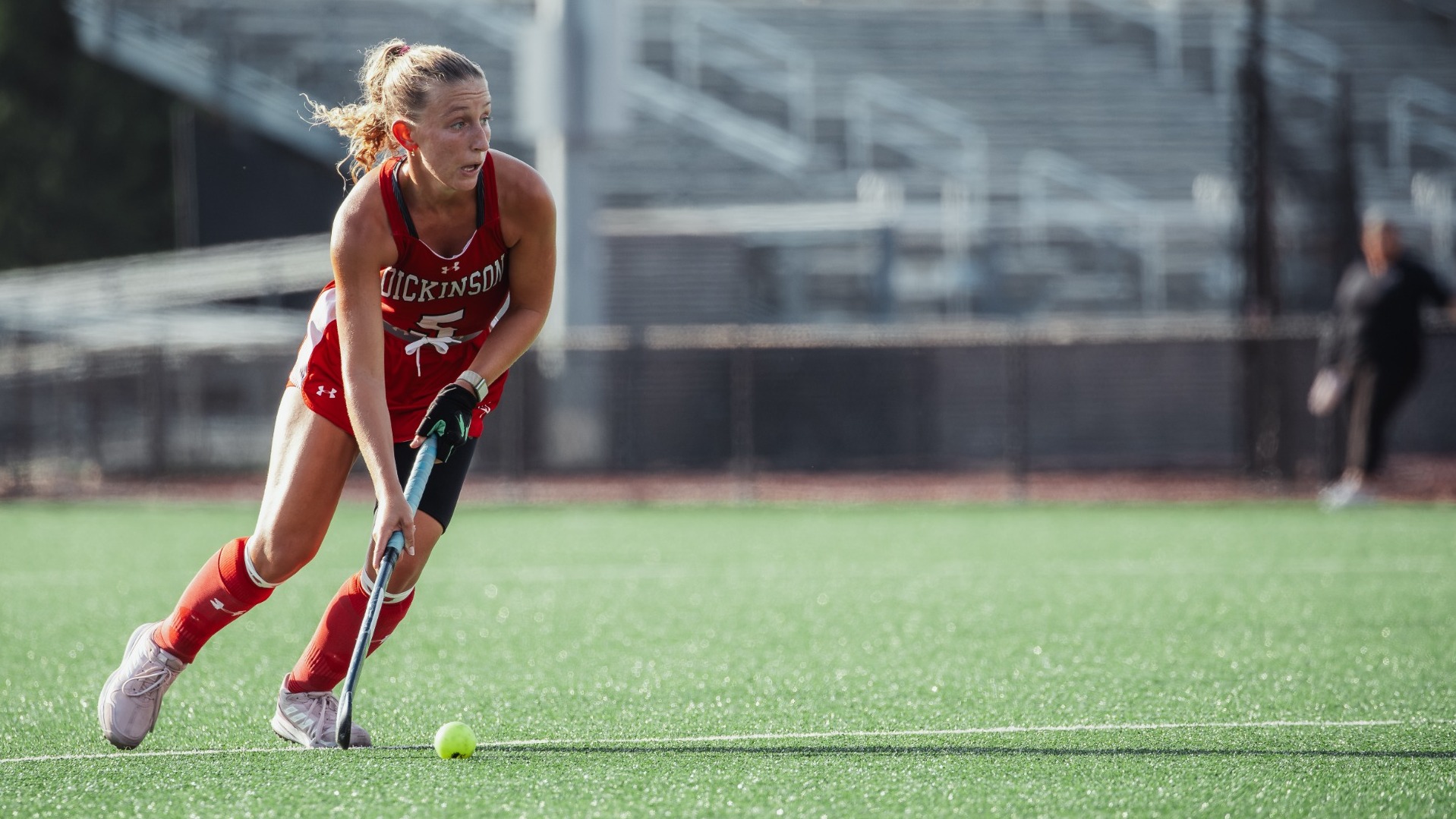 Erin Liggio playing a pass against Susquehanna University on 9-9-26