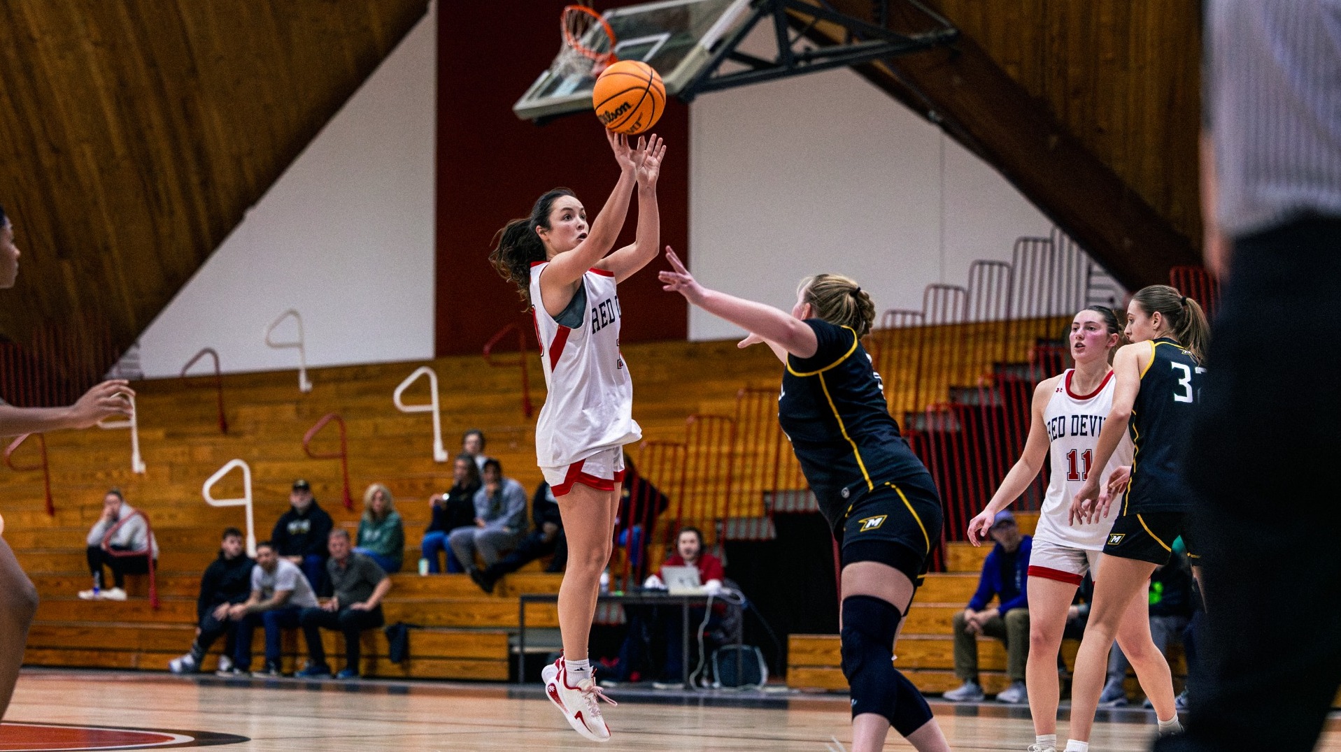 Lizzie McGrath pulling up for a jumper against McDaniel College on 1-14-26 inside the Kline Center