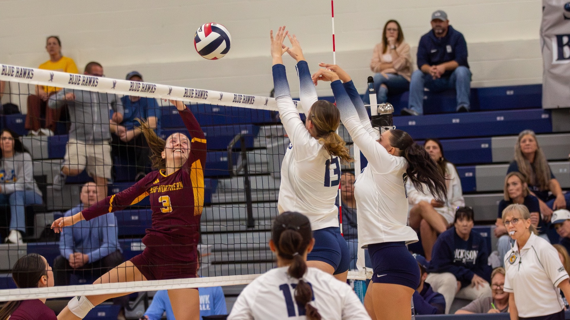 Dickinson State Volleyball vs MSUN in Dickinson, N.D.