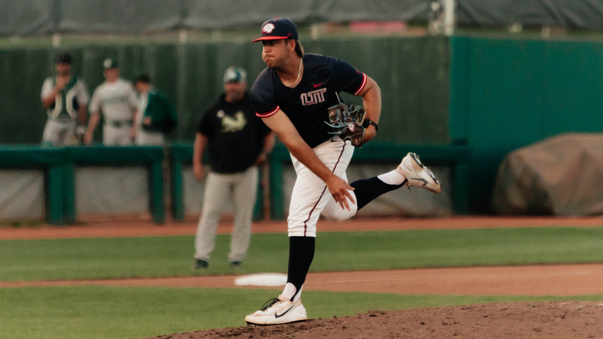 utbase_sacstategm1wrap