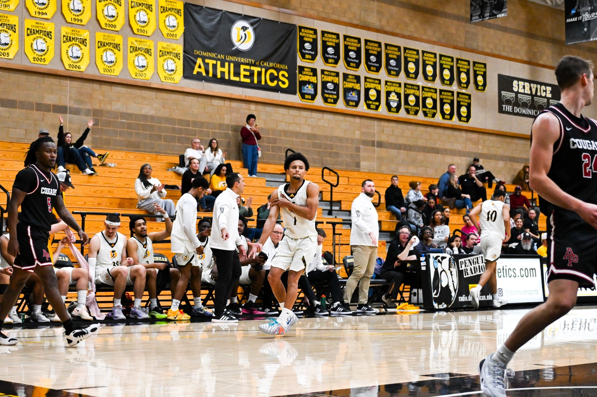 Nick Medeiros celebrates after hitting big shot