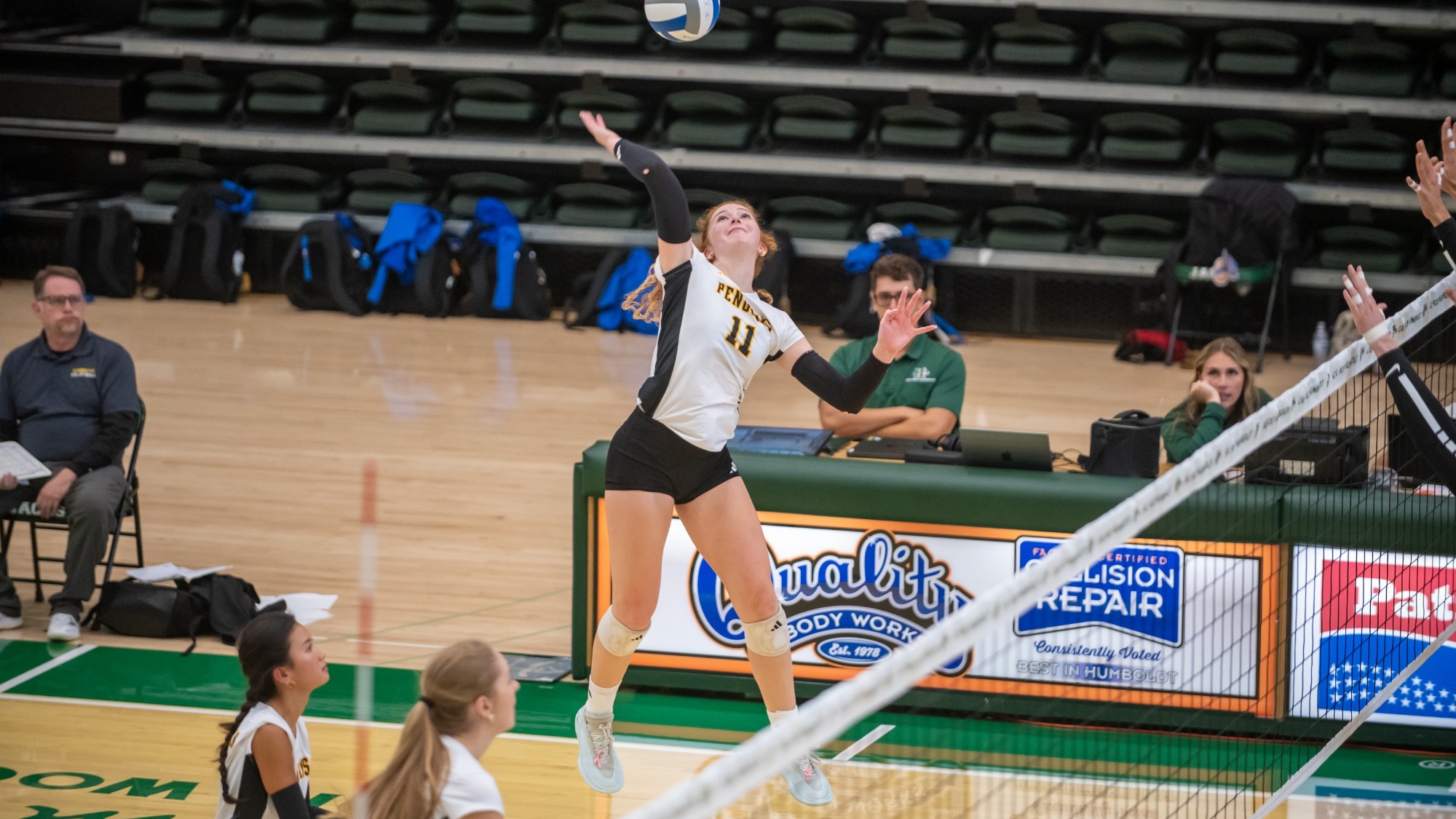 Alexis Schwartz with a kill against Rollins
