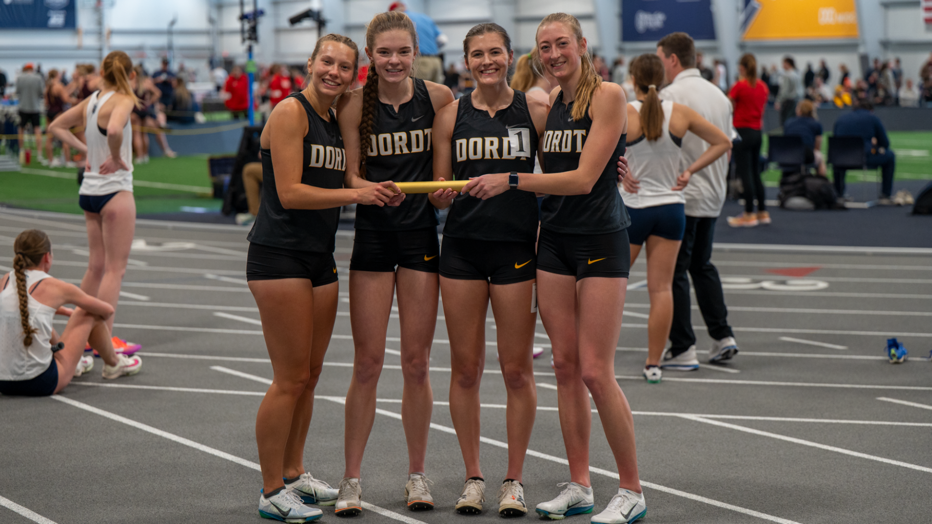women's 4x800 relay from Mount Marty