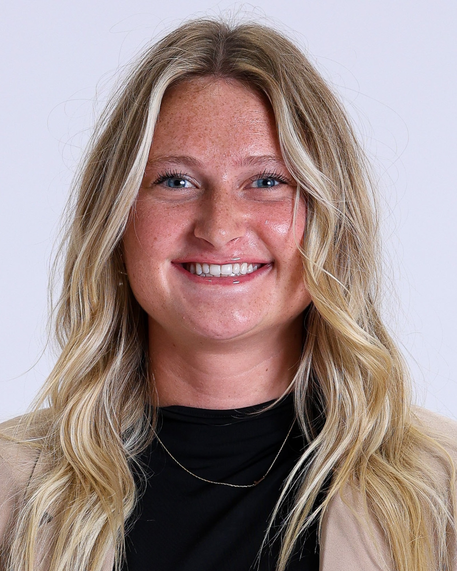 W Basketball Headshots
