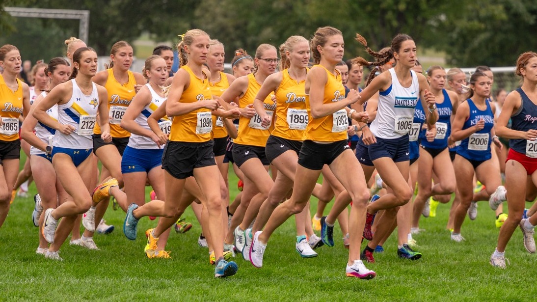 women's XC team  from Auggie