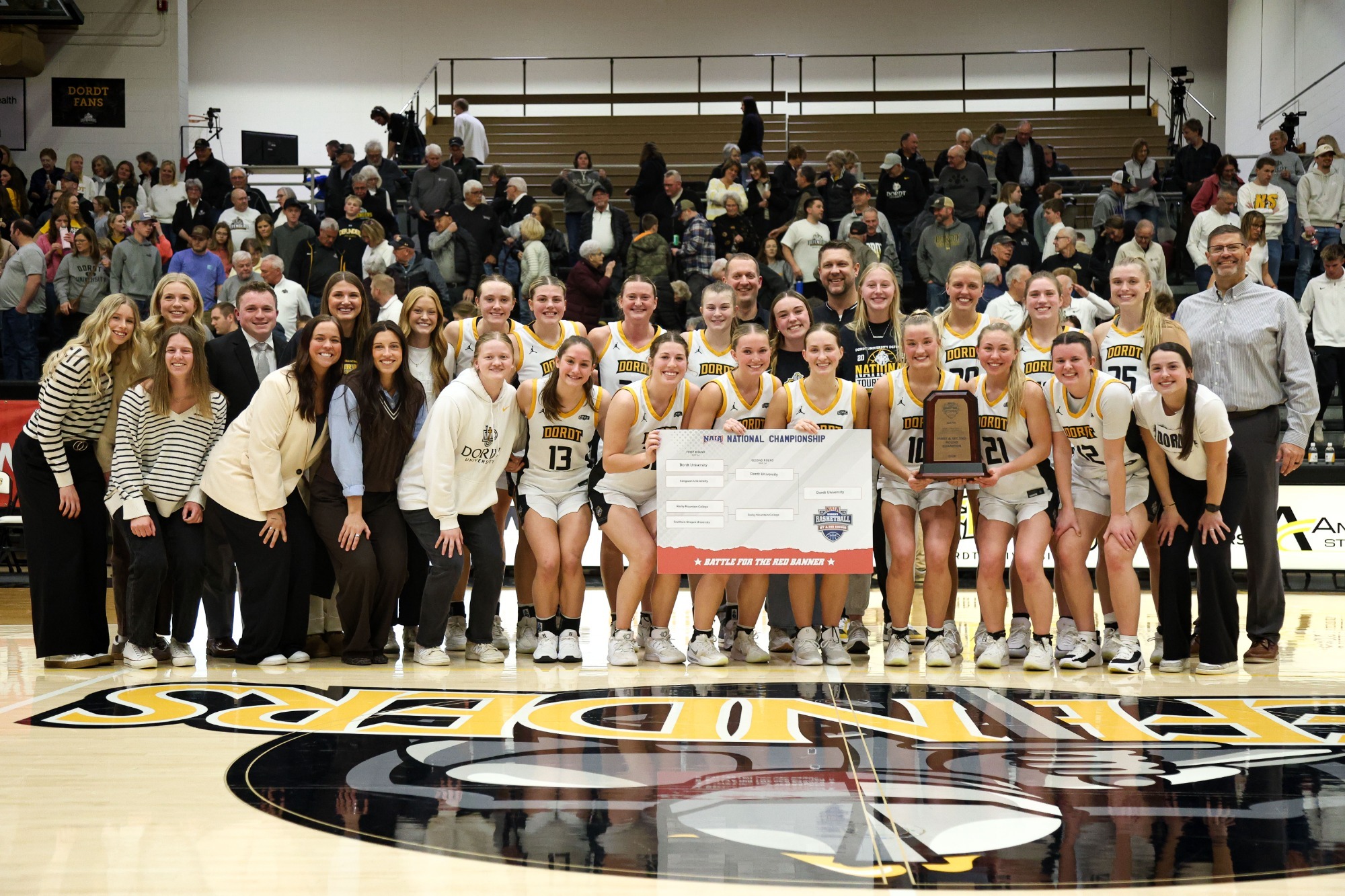 Women's Basketball Advance to Sioux City