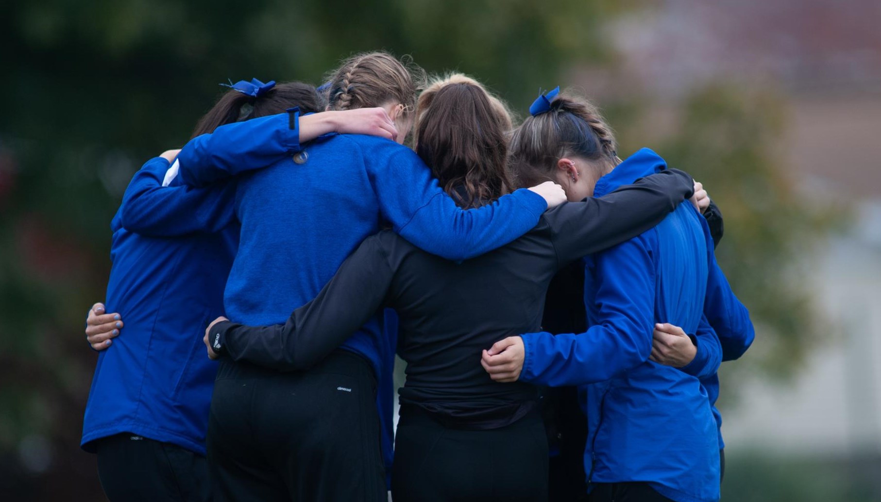 Women's XC Huddle