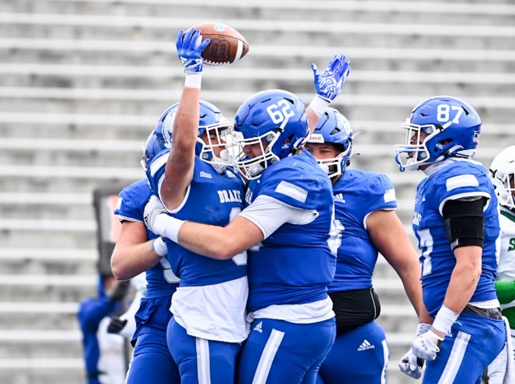 Bulldogs Run All Over Hatters in 337 Victory Drake University Athletics