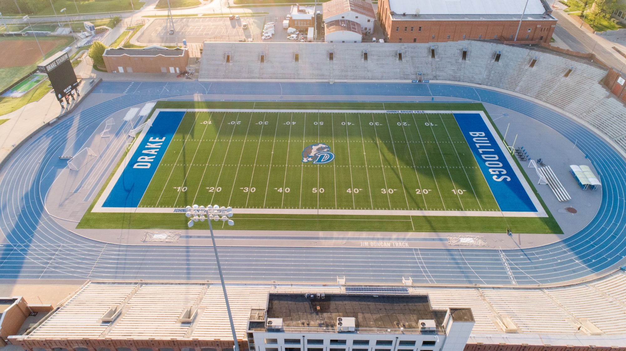Track & Field Wraps Up First Meet of 2022 - Drake University Athletics