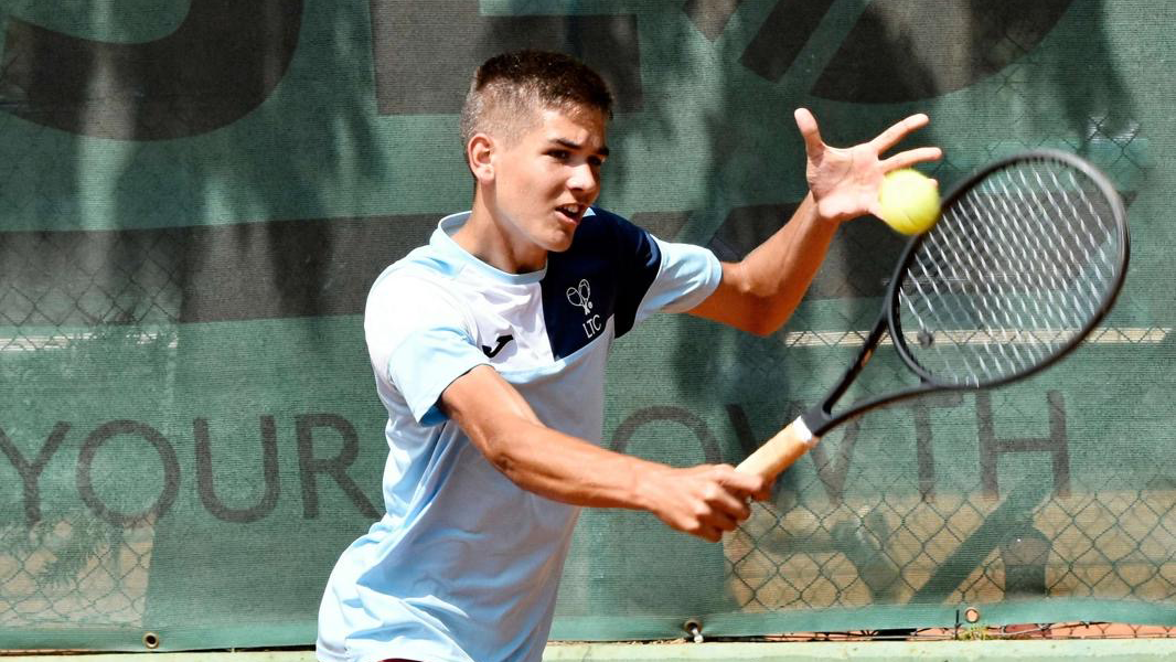 Katta suratlar bilan jinsiy aloqa Naughty enaga uning shogirdi sikiklari