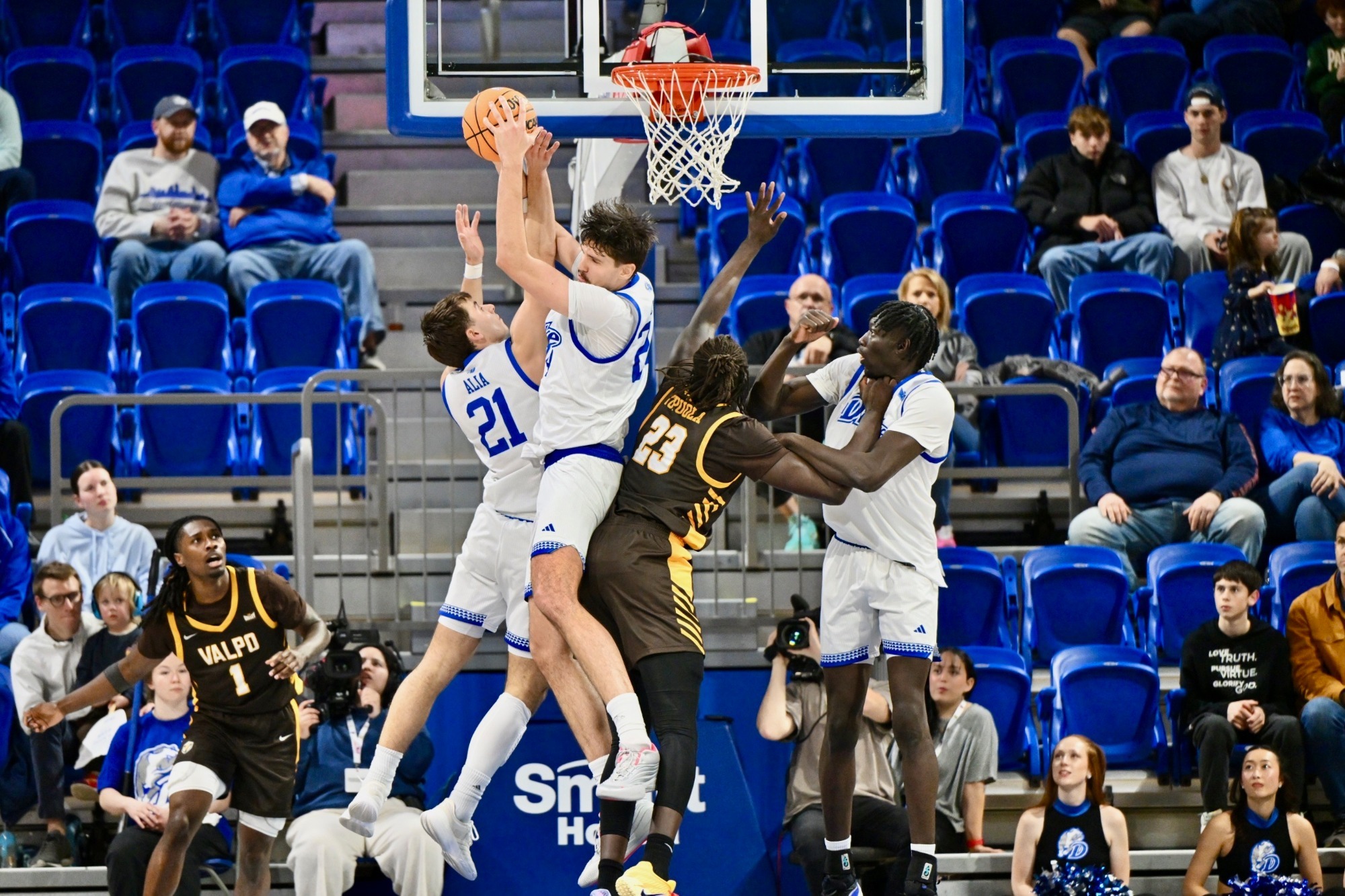 mbb rebound vs valpo