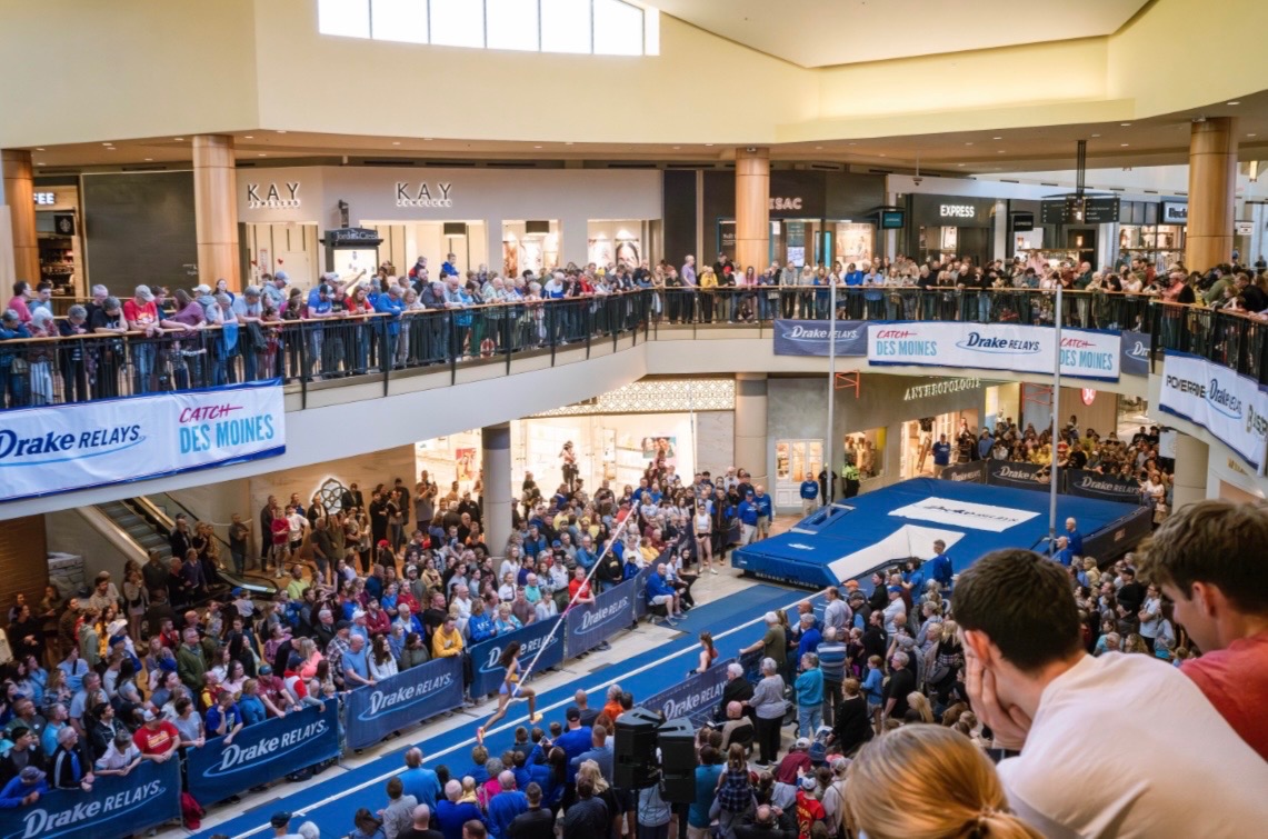 Pole Vault at Jordan Creek
