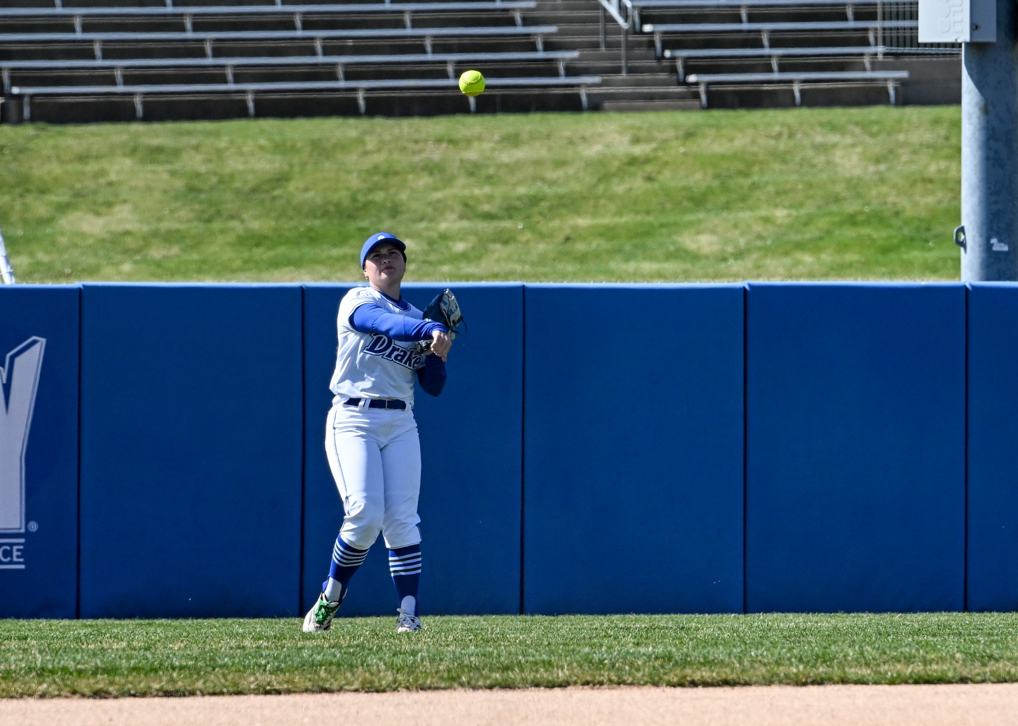 aragon outfield throw