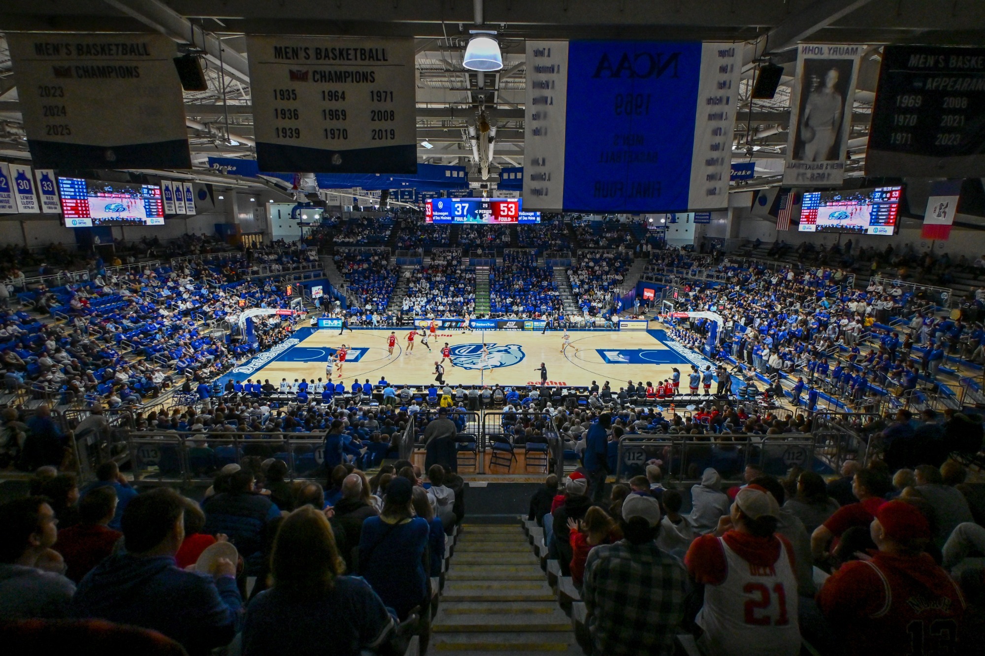 Knapp center crowd basketball