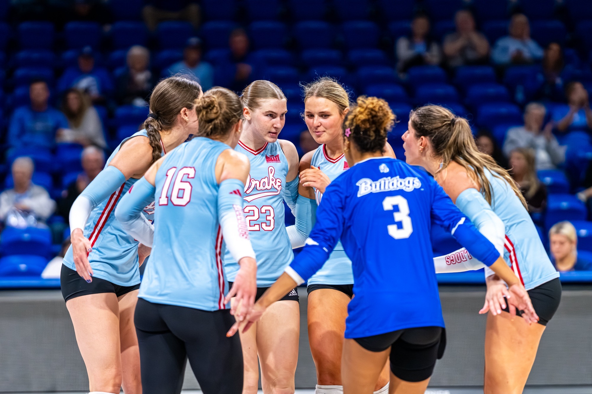 vball group huddle