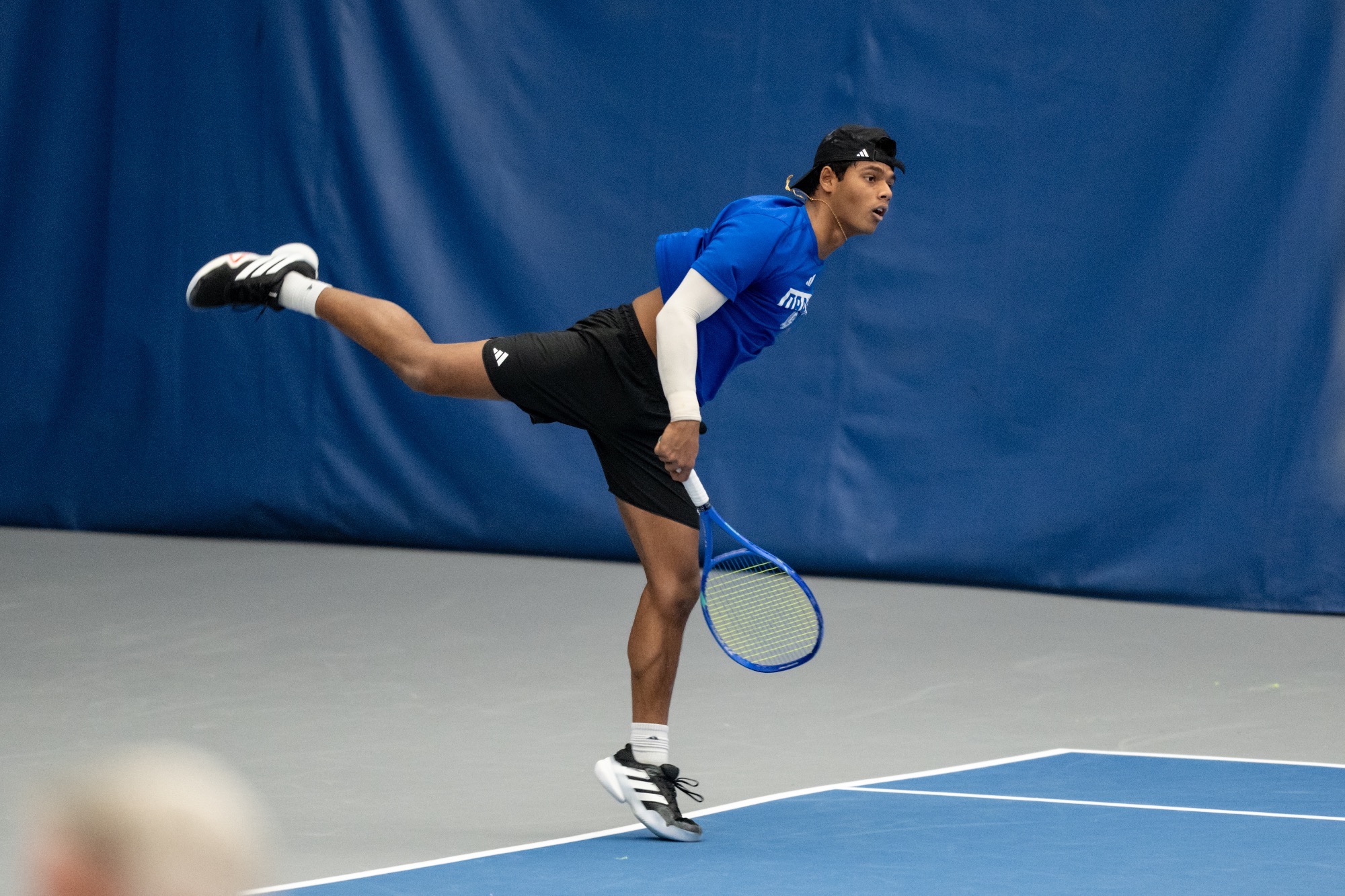 Menon serve