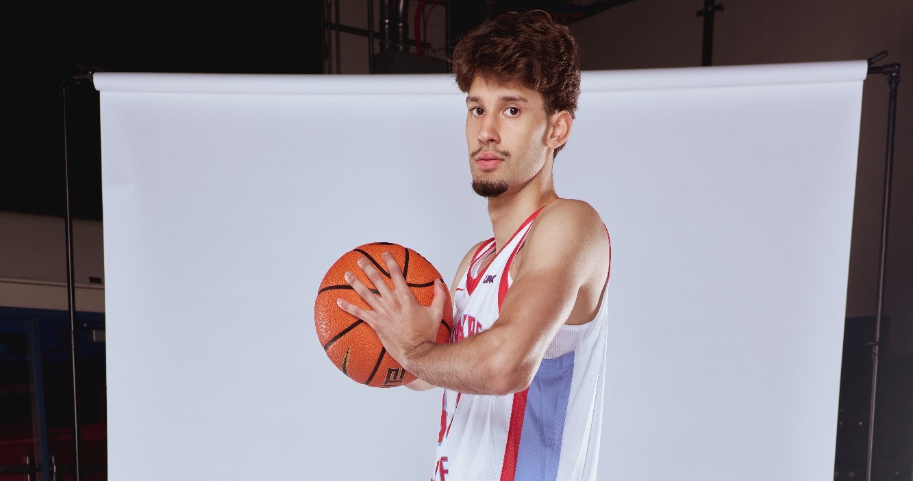 Men Basketball Photo