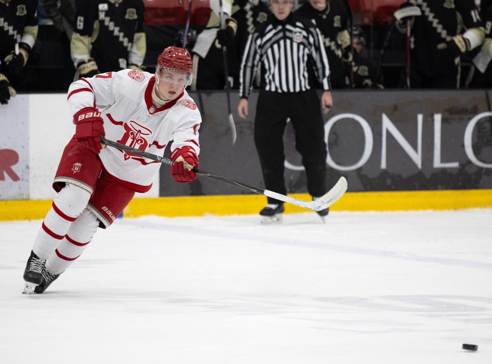 Ludvig Lafton makes pass against Muskegon in Game 2 of ECSF on April 18