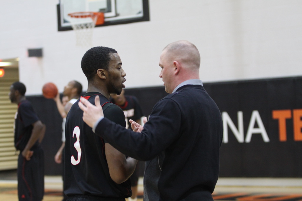 Lonnie Fairfax Men's Basketball Davenport University Athletics