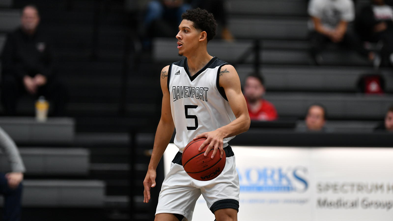 Janeau Joubert Men's Basketball Davenport University Athletics
