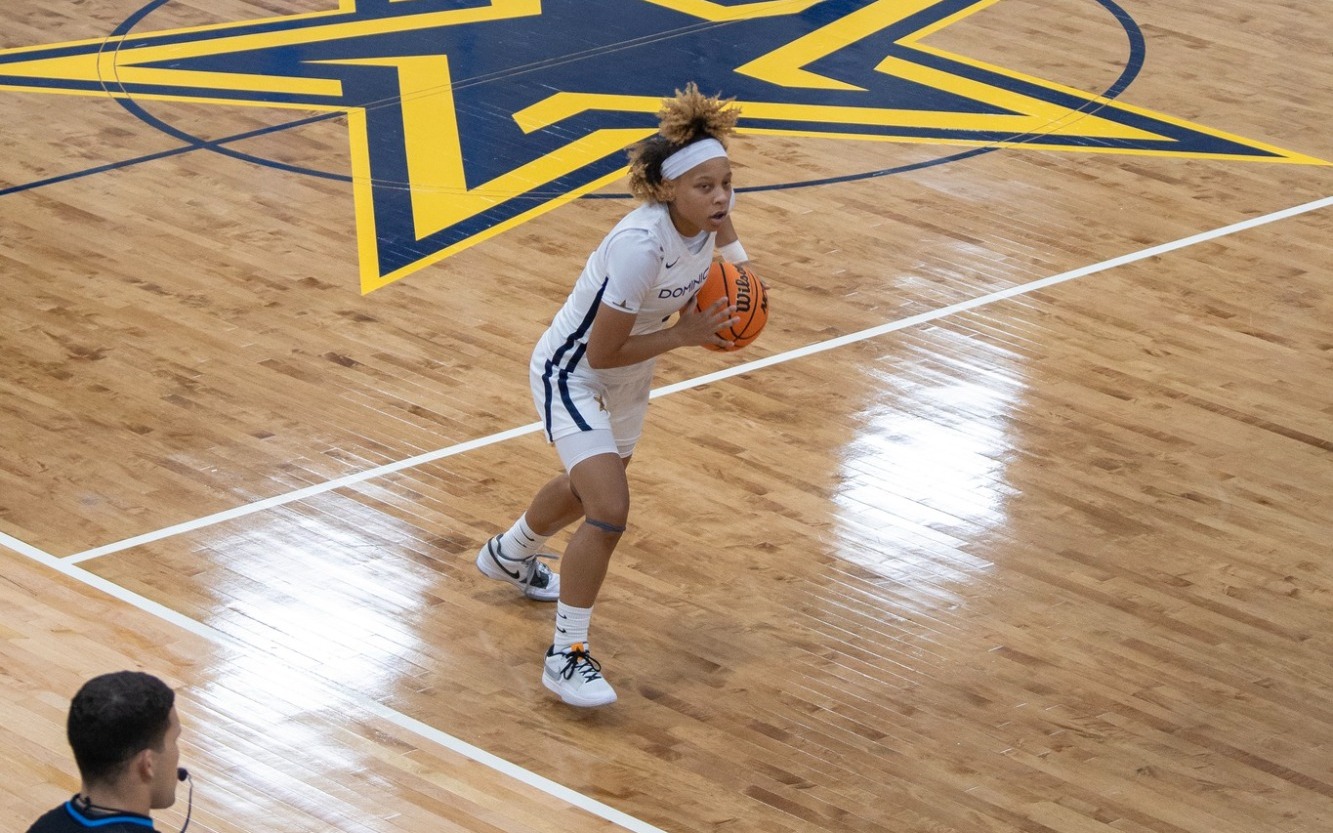 Goodman Scores 37 in Loss to IIT Dominican University Athletics