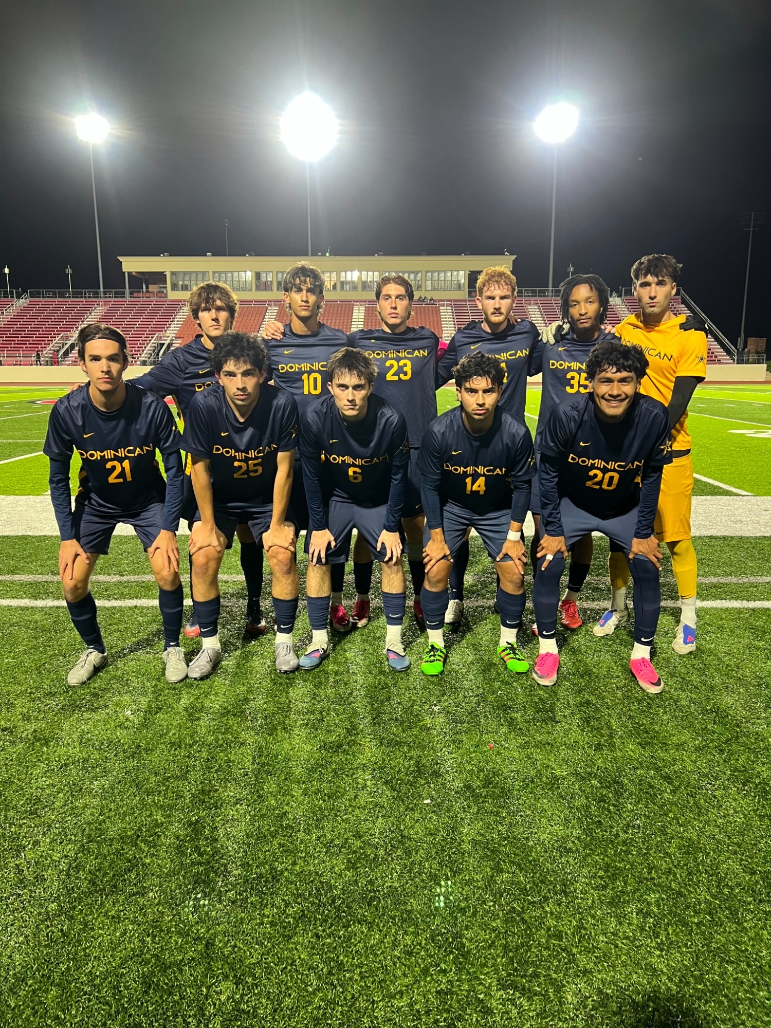 team photo vs ben u