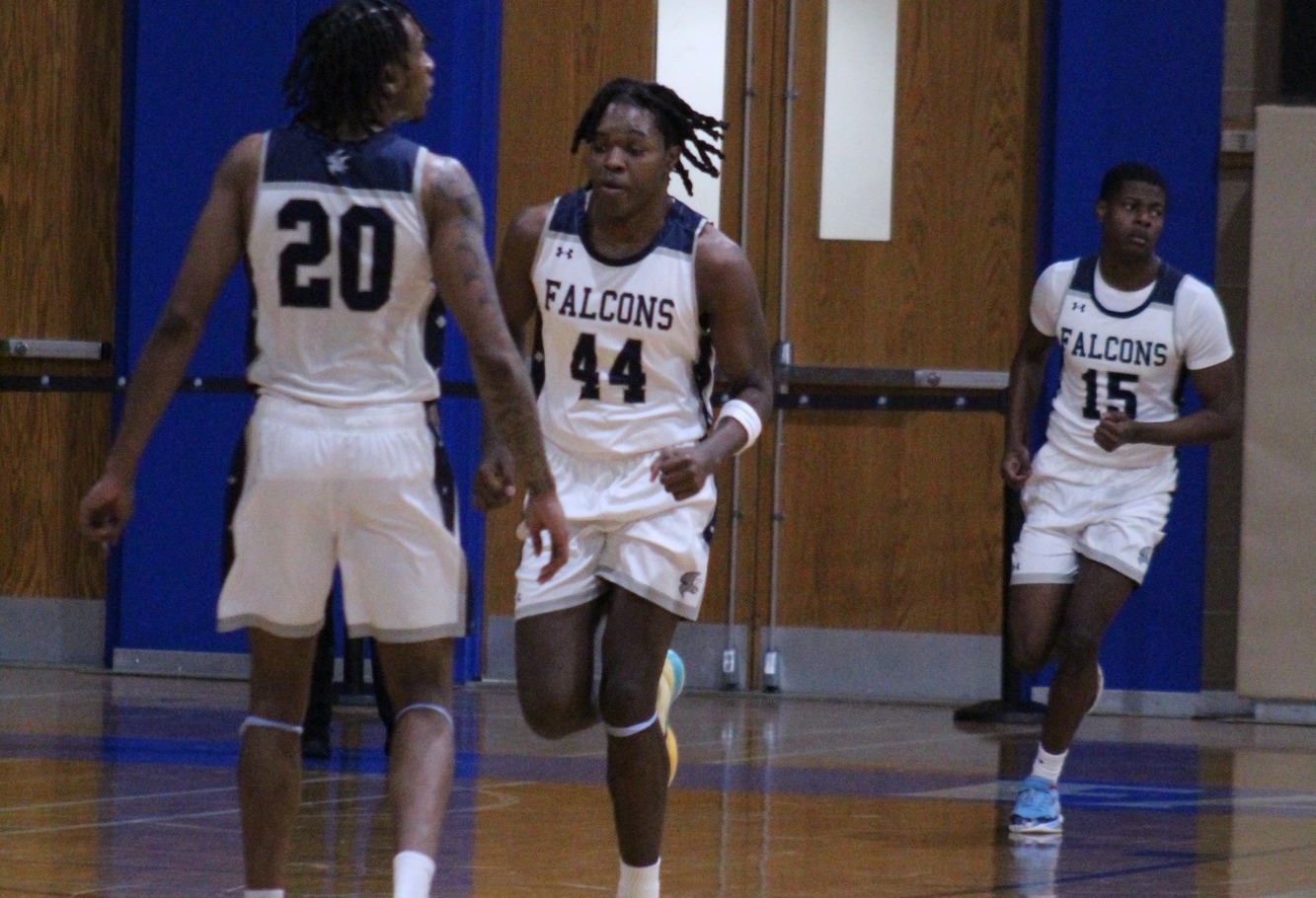 A Lewis, K Kendall, J Wilson Mbball Action Shot 2025-26