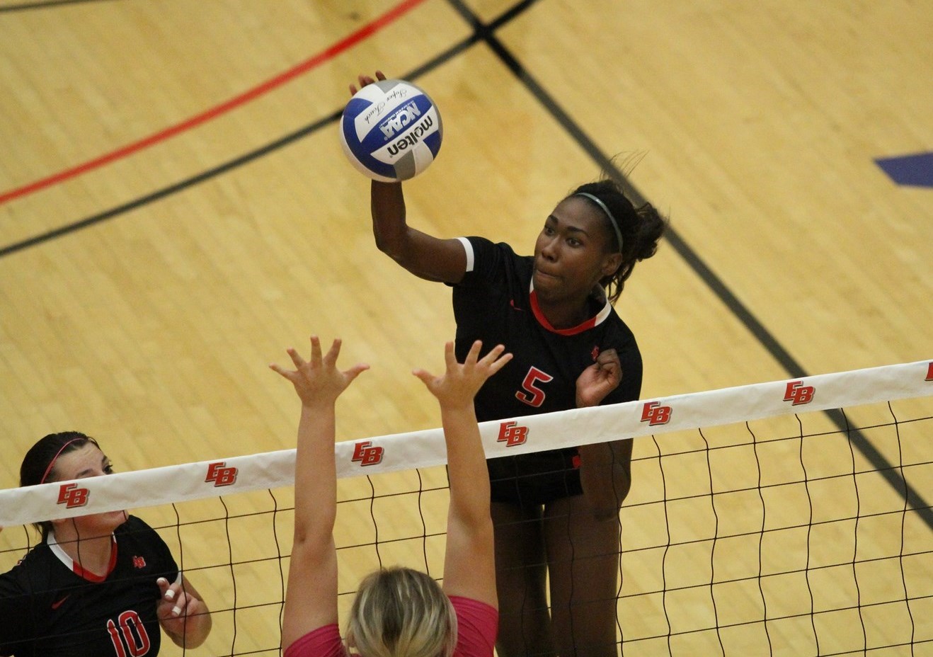 Deja Thompson Women's Volleyball Cal State East Bay University
