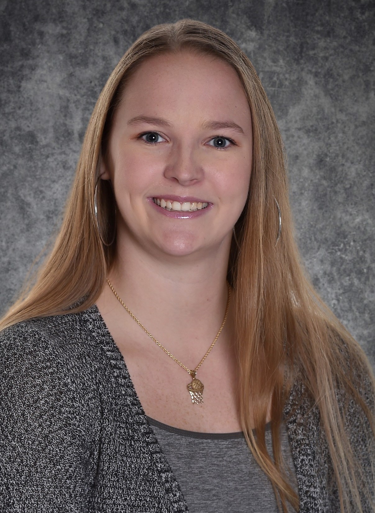 Amanda Carney 2022-23 Staff Headshot