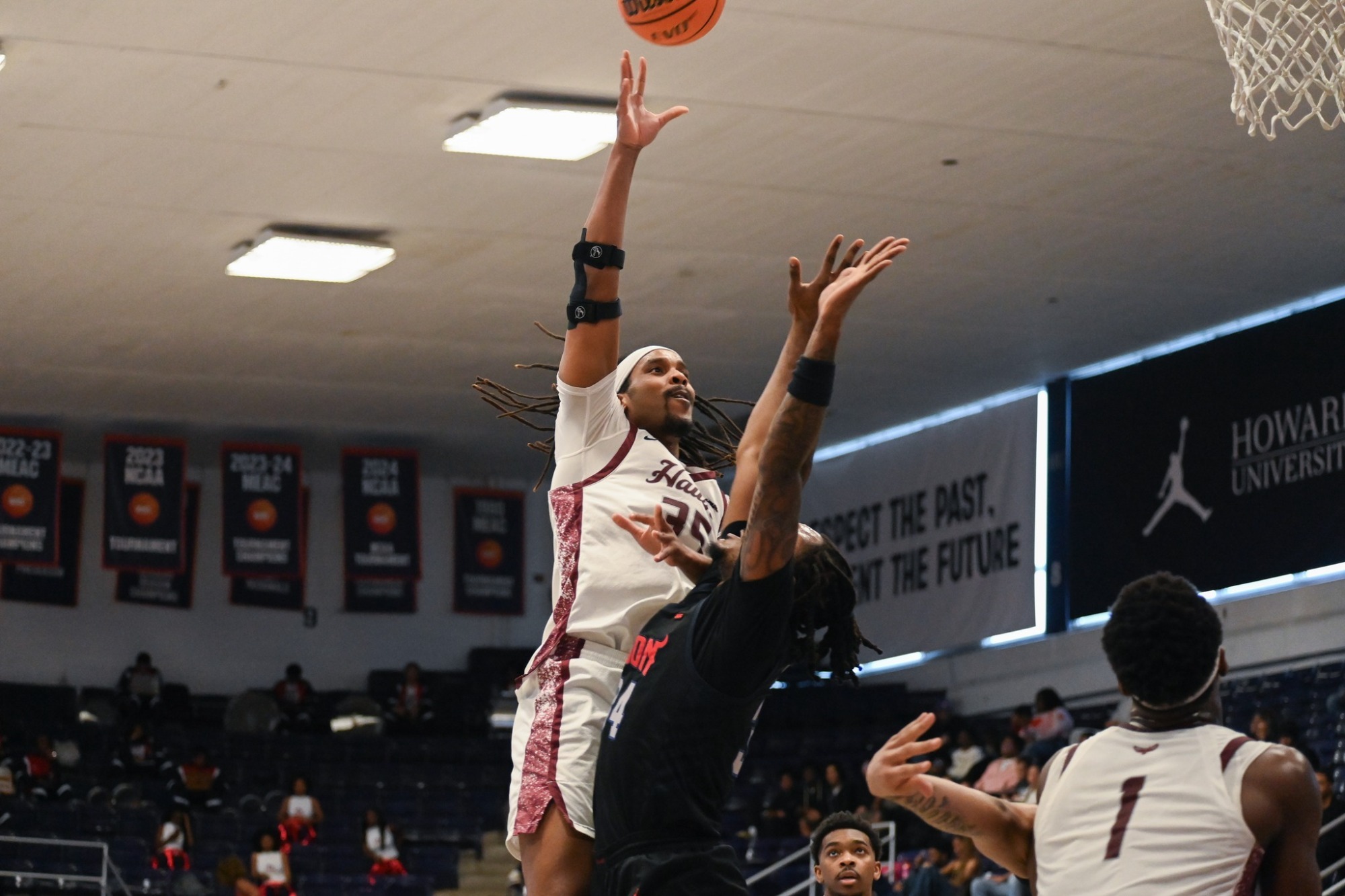Hawks at Howard