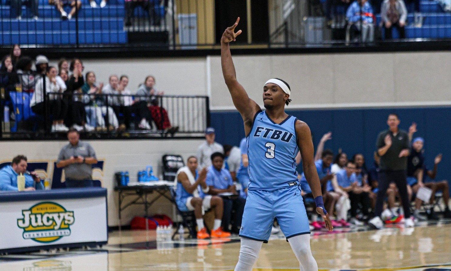 mbb-26-tw-lyon-gooden