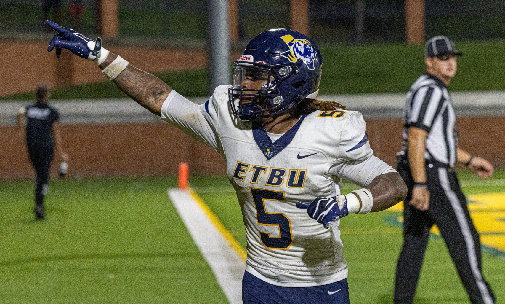 fb-26-video-pow-d3-woodard