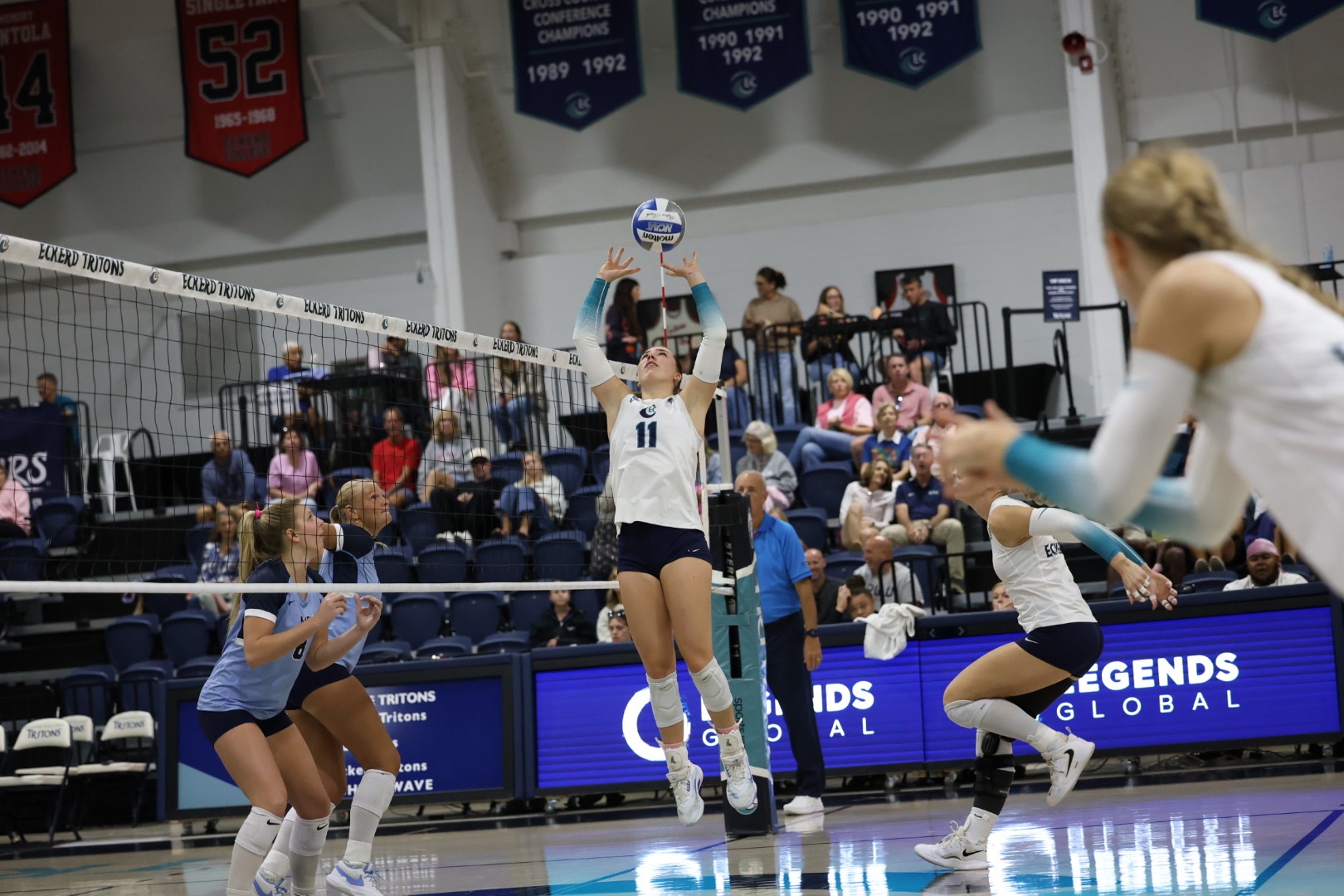 player sets ball