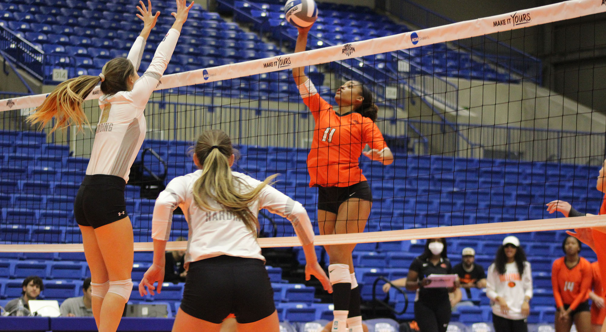 Kemyra Landry Volleyball East Central University Athletics