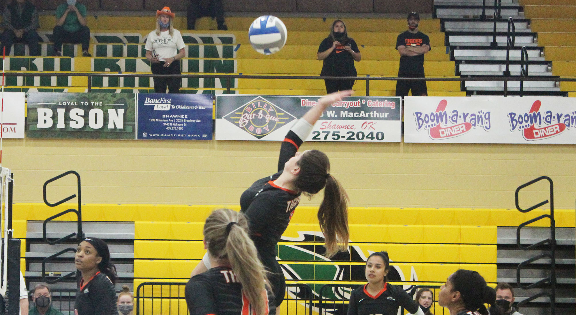 Lauren Cox Volleyball East Central University Athletics