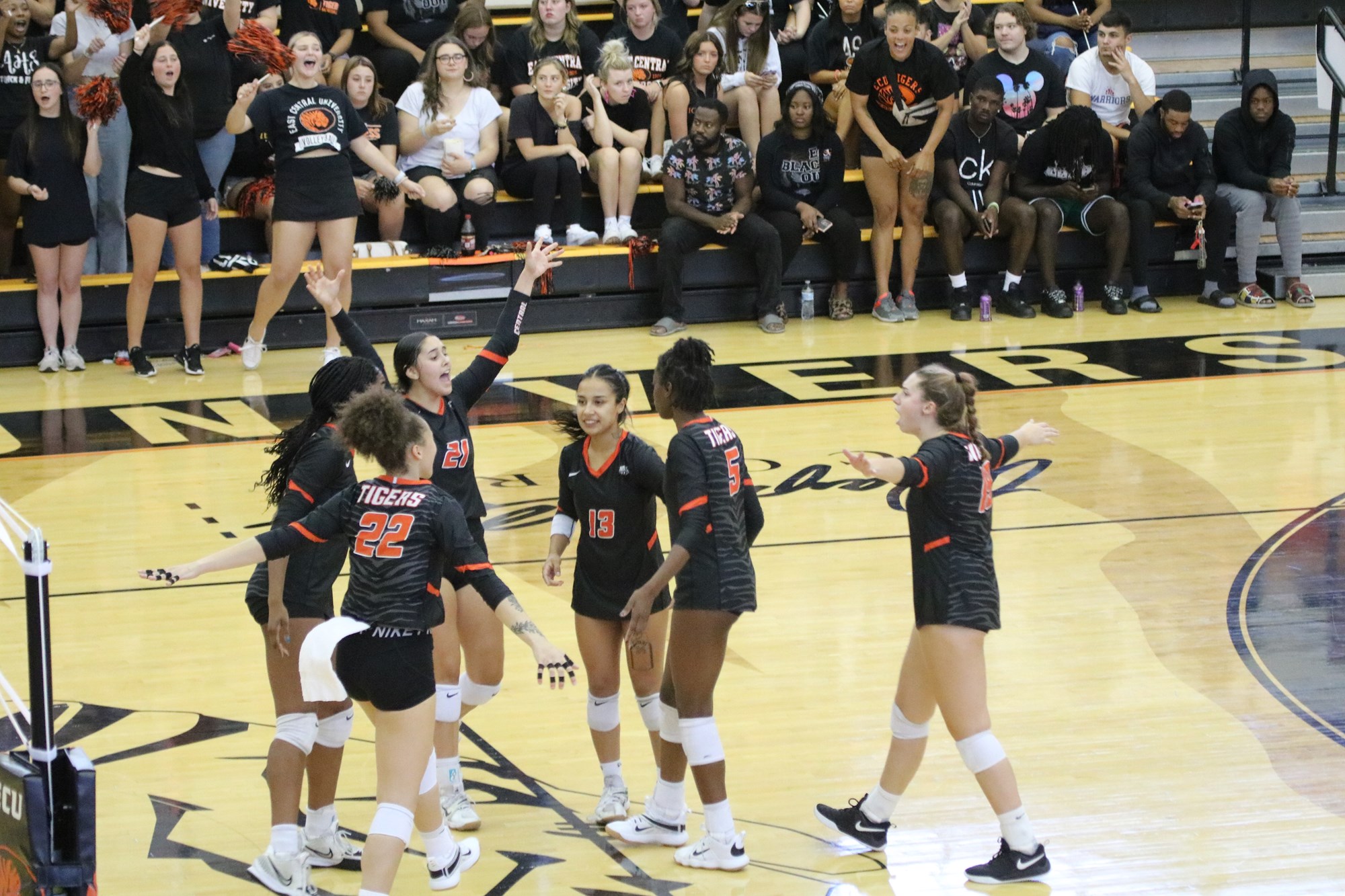 Leah Lawson Volleyball East Central University Athletics