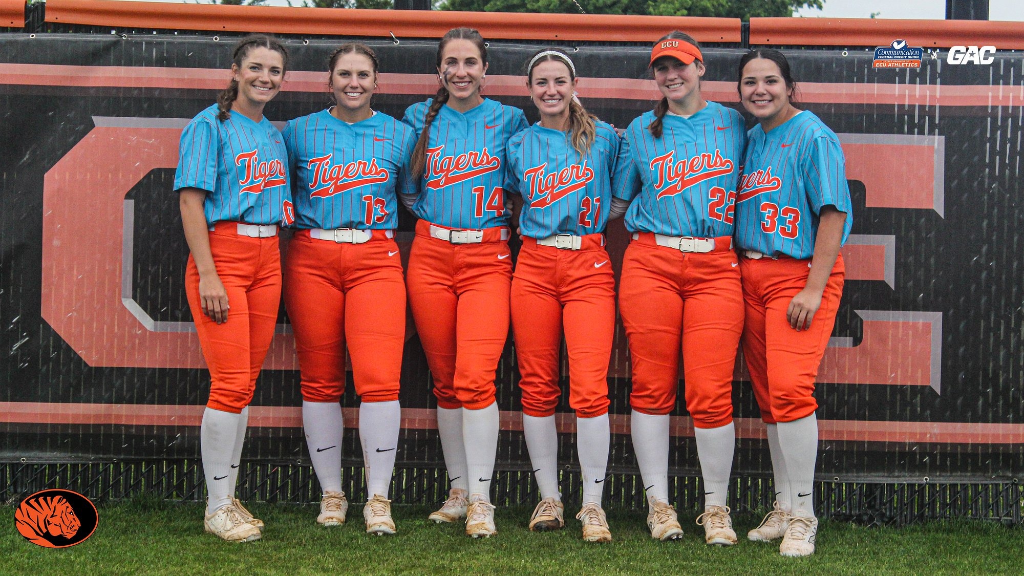 Softball Pushes to Extras on Senior Day, Edged Out 3-2 in Weather-Delayed Finale