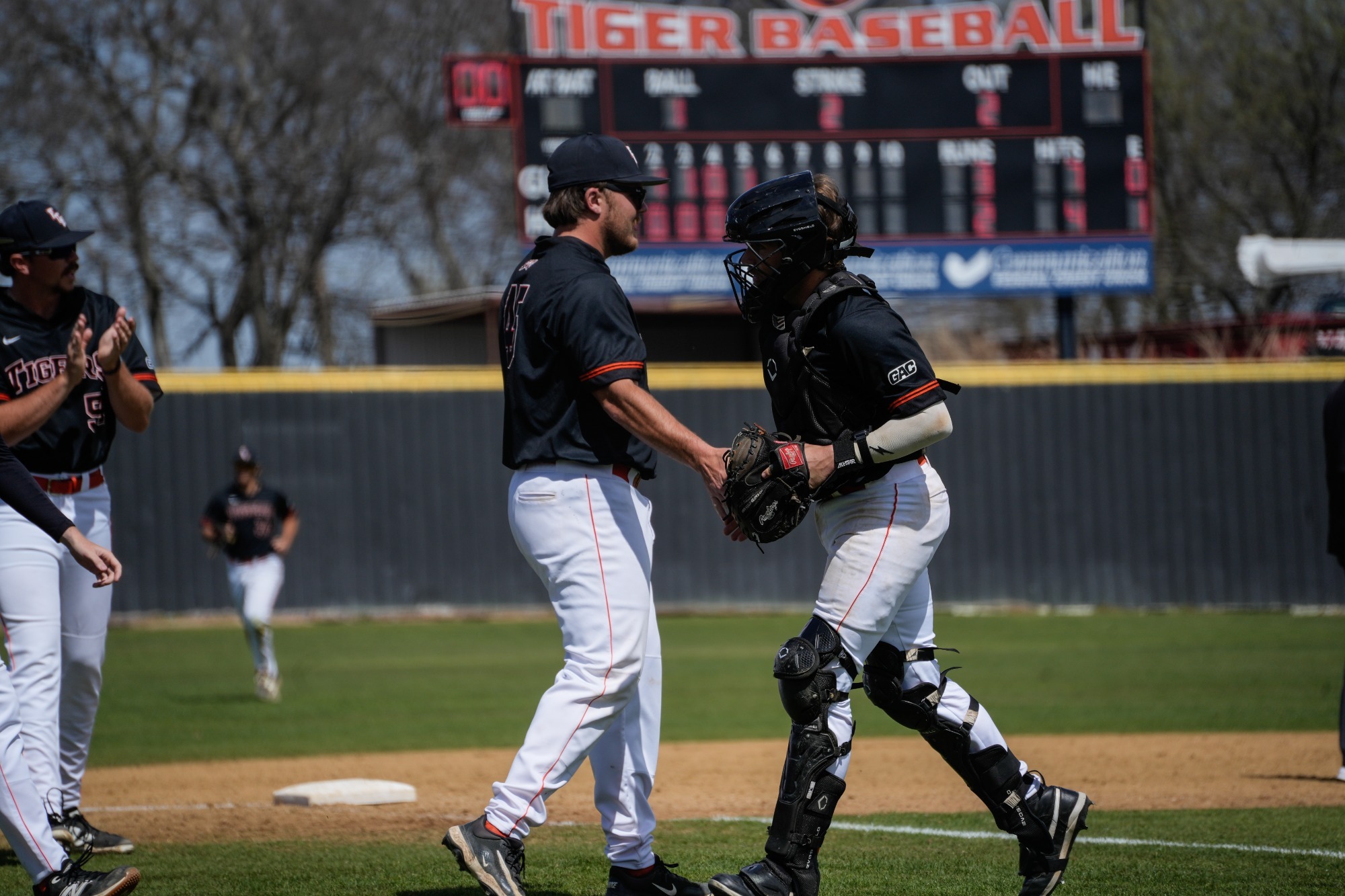 Baseball Wraps Up Road Trip with Doubleheader Loss
